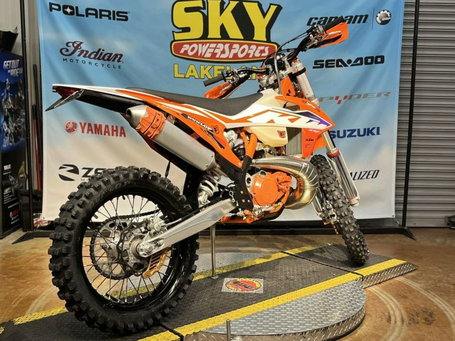 2023 KTM XC 250 W