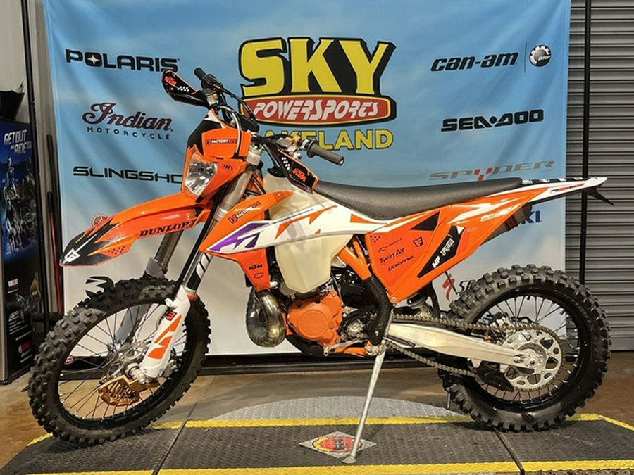 2023 KTM XC 250 W