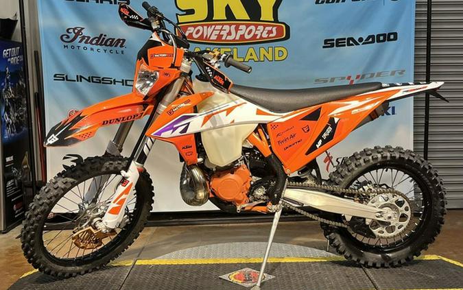 2023 KTM XC 250 W