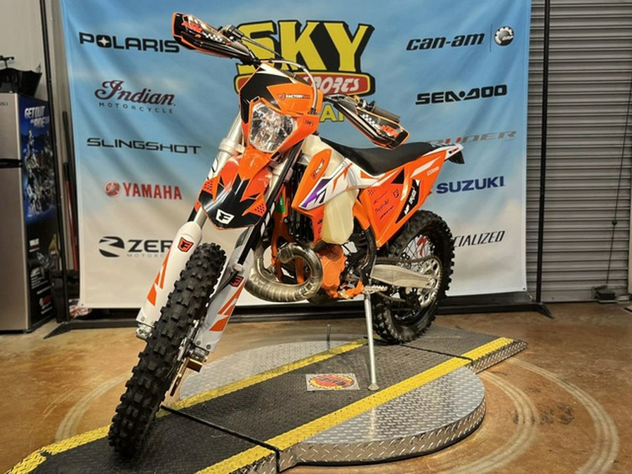 2023 KTM XC 250 W