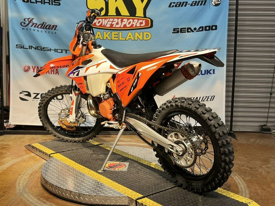 2023 KTM XC 250 W