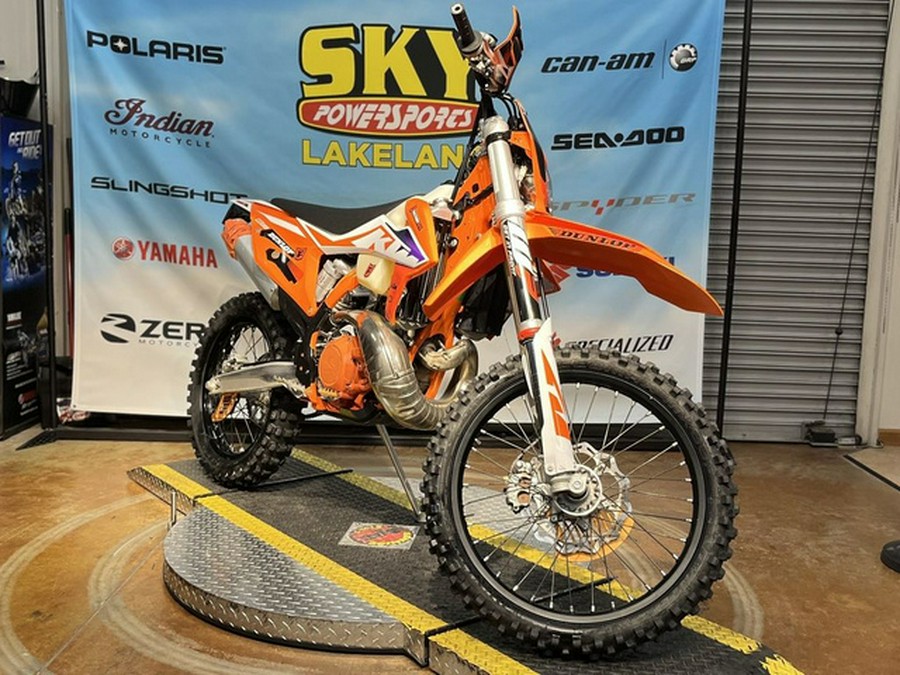 2023 KTM XC 250 W