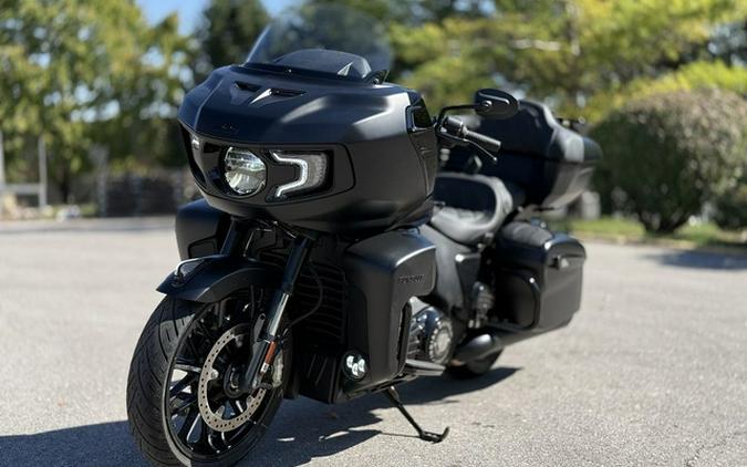2026 Indian Pursuit Dark Horse 112 w/ PowerBand Audio Black Smoke