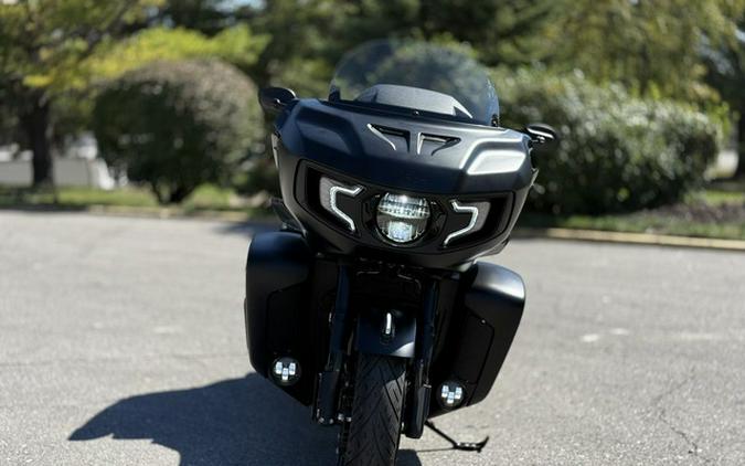 2026 Indian Pursuit Dark Horse 112 w/ PowerBand Audio Black Smoke