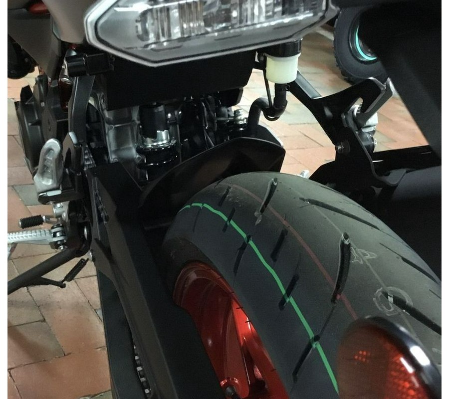 2024 Kawasaki Z500 SE ABS