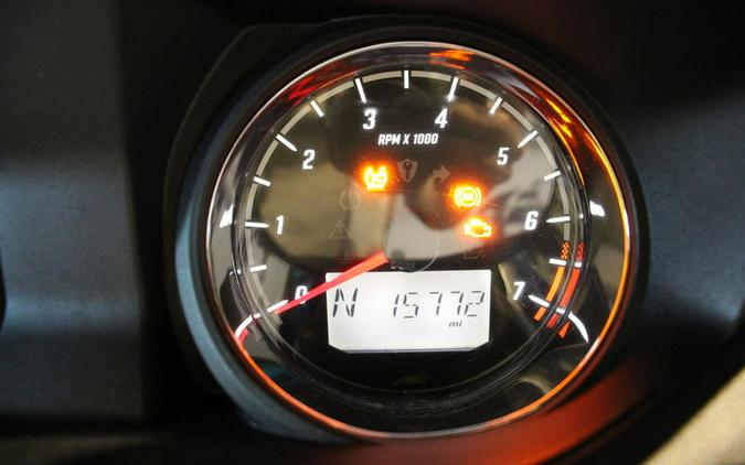 2022 Indian Motorcycle® CHALLENGER BASE BLACK