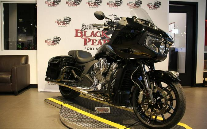 2022 Indian Motorcycle® CHALLENGER BASE BLACK
