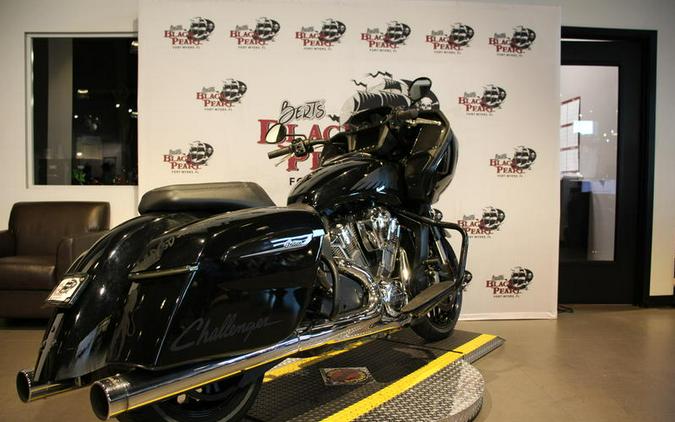 2022 Indian Motorcycle® CHALLENGER BASE BLACK
