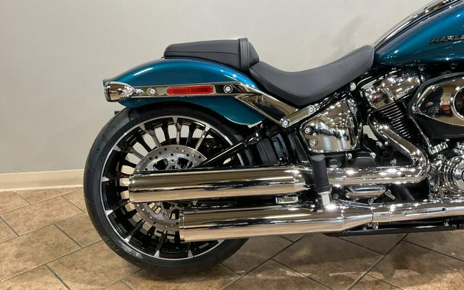 2026 Harley-Davidson® Breakout® Teal Thunder Chrome Trim FXBR