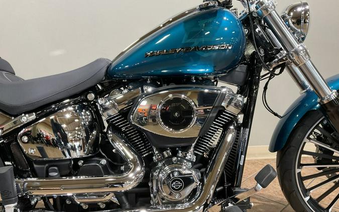 2026 Harley-Davidson® Breakout® Teal Thunder Chrome Trim FXBR