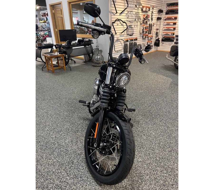 2025 Harley-Davidson® FXBB Street Bob™ 117