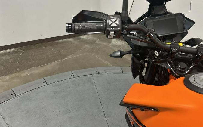 2024 KTM Adventure 390
