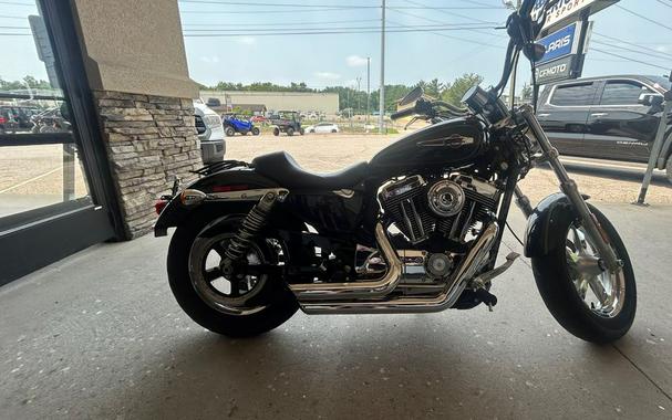 2016 Harley-Davidson® XL1200C - Sportster® 1200 Custom
