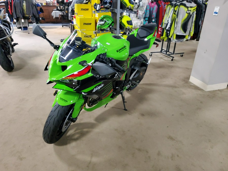 2024 Kawasaki Ninja® ZX™-6R Base