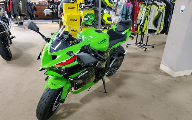 2024 Kawasaki Ninja® ZX™-6R Base