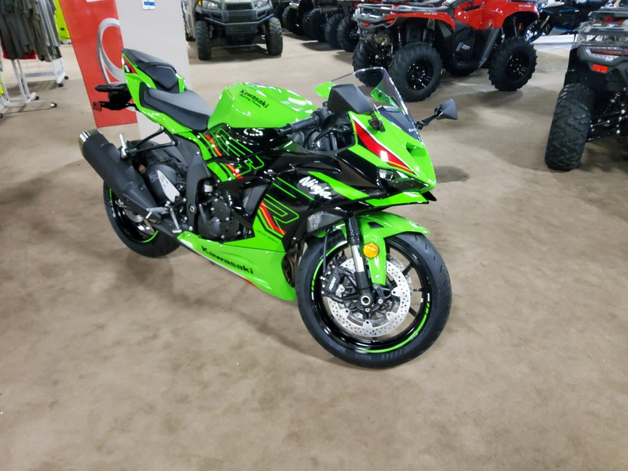 2024 Kawasaki Ninja® ZX™-6R Base