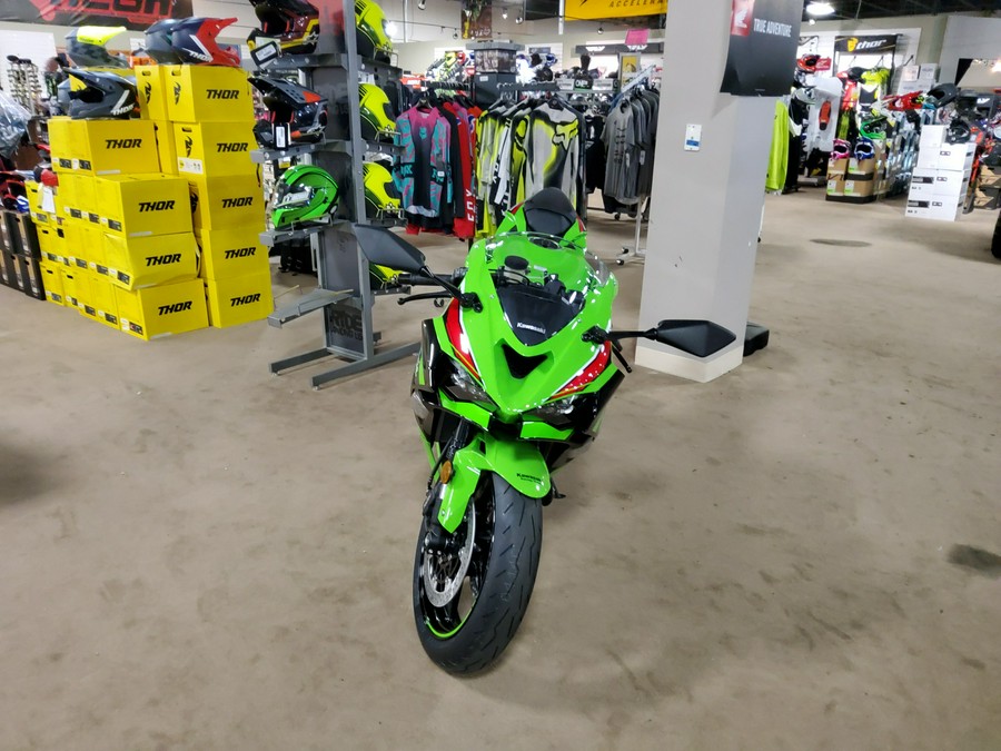 2024 Kawasaki Ninja® ZX™-6R Base