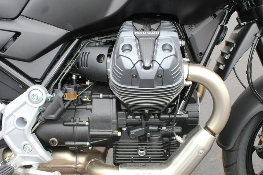 2025 Moto Guzzi V85 Strada