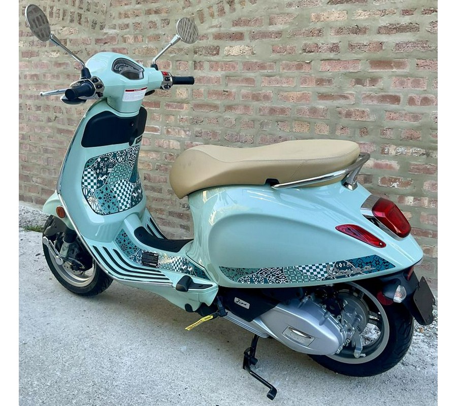 2025 Vespa Primavera 150 Batik