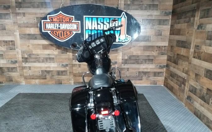 2018 Harley-Davidson Street Glide® Base