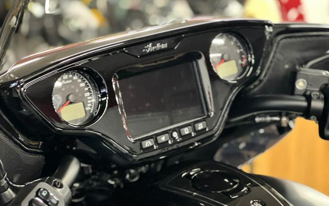 2025 Indian Motorcycle Roadmaster® PowerPlus Dark Horse® with 112 and PowerBand Audio Package