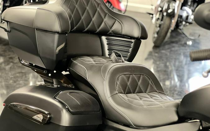 2025 Indian Motorcycle Roadmaster® PowerPlus Dark Horse® with 112 and PowerBand Audio Package