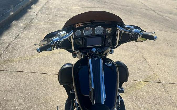 2015 Harley-Davidson® FLHXSE - CVO™ Street Glide®