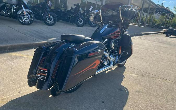 2015 Harley-Davidson® FLHXSE - CVO™ Street Glide®