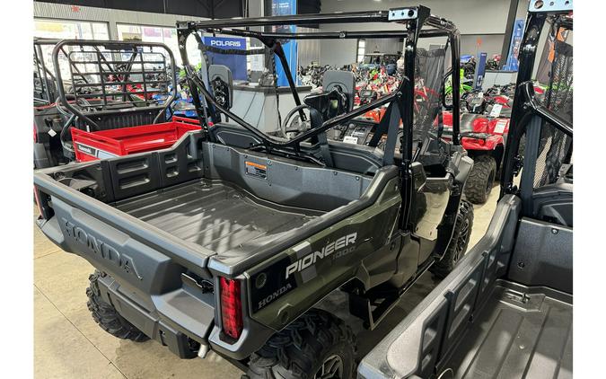 2024 Honda Pioneer 1000 Deluxe