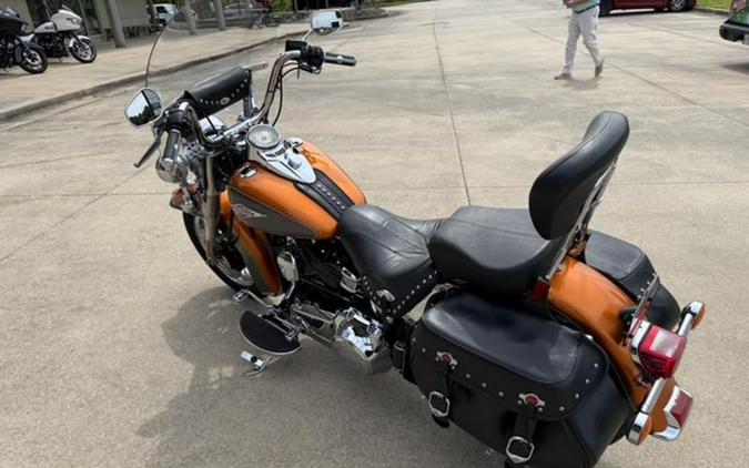 2015 Harley-Davidson® FLSTC - Heritage Softail® Classic