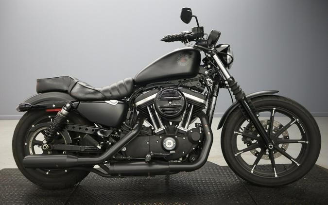 2022 Harley-Davidson Iron 883 Review [Air-Cooled Sportster]