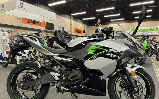 2024 Kawasaki Ninja® e-1 ABS