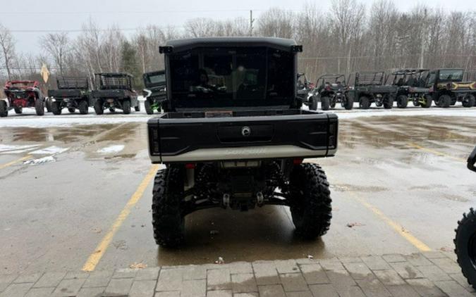 2026 Can-Am® Defender MAX Limited HD11