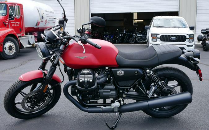 2023 Moto Guzzi V7 Stone