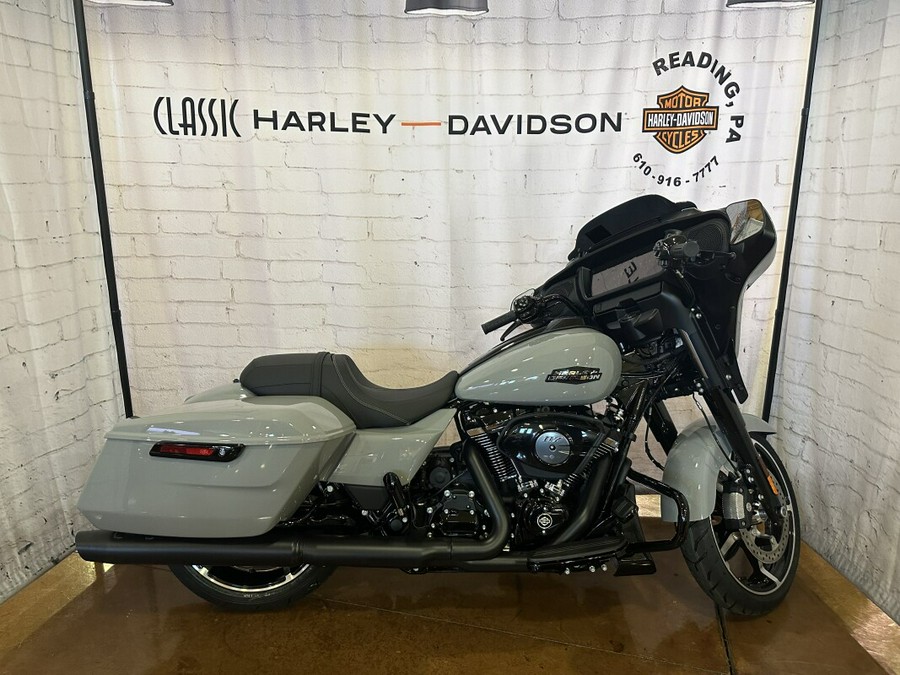 2024 Harley-Davidson Street Glide® FLHX Billiard Gray