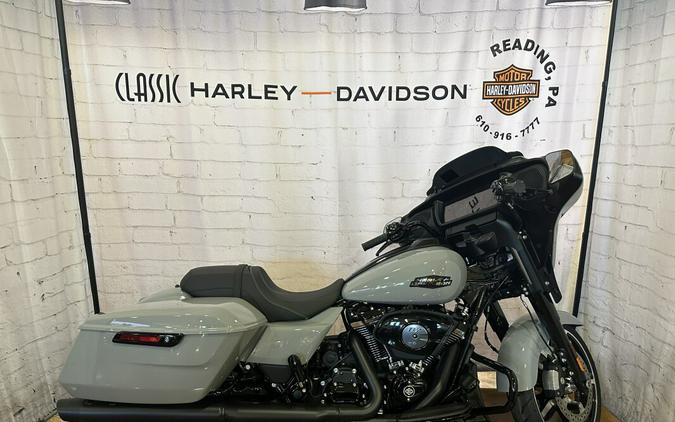 2024 Harley-Davidson Street Glide® FLHX Billiard Gray