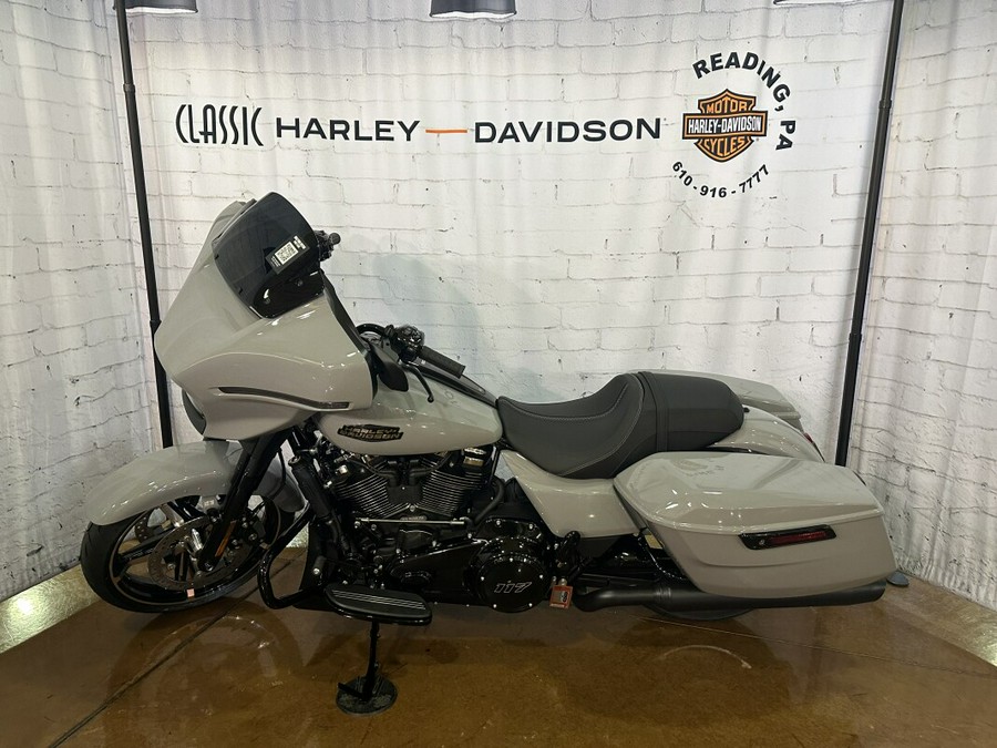 2024 Harley-Davidson Street Glide® FLHX Billiard Gray