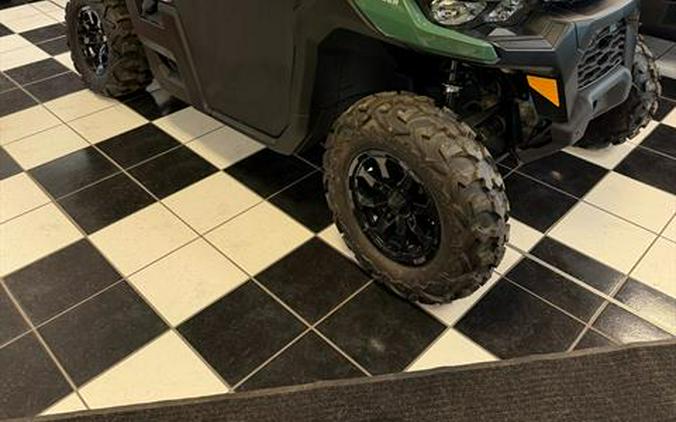 2025 Can-Am Defender DPS HD9
