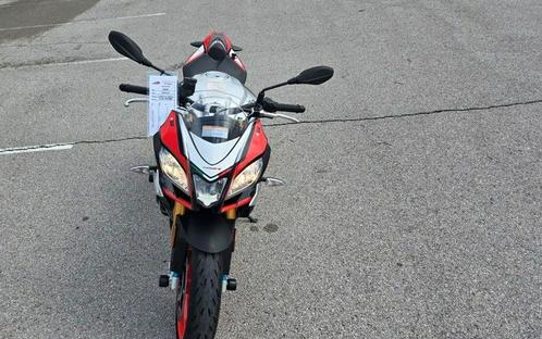 2016 Aprilia® Tuono V4 1100 Factory ABS