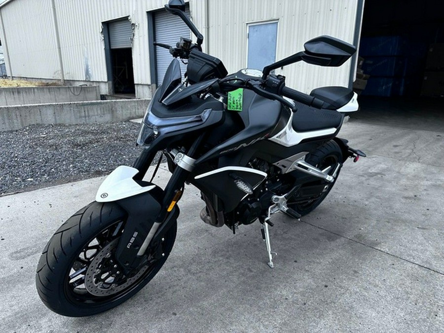 2024 CFMOTO 800NK
