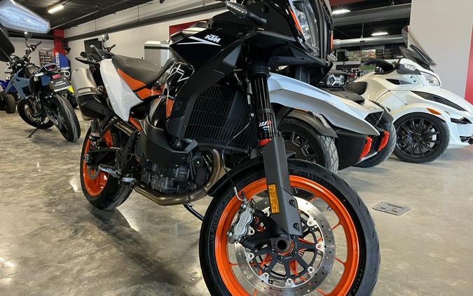 2024 890 SMT - KTM