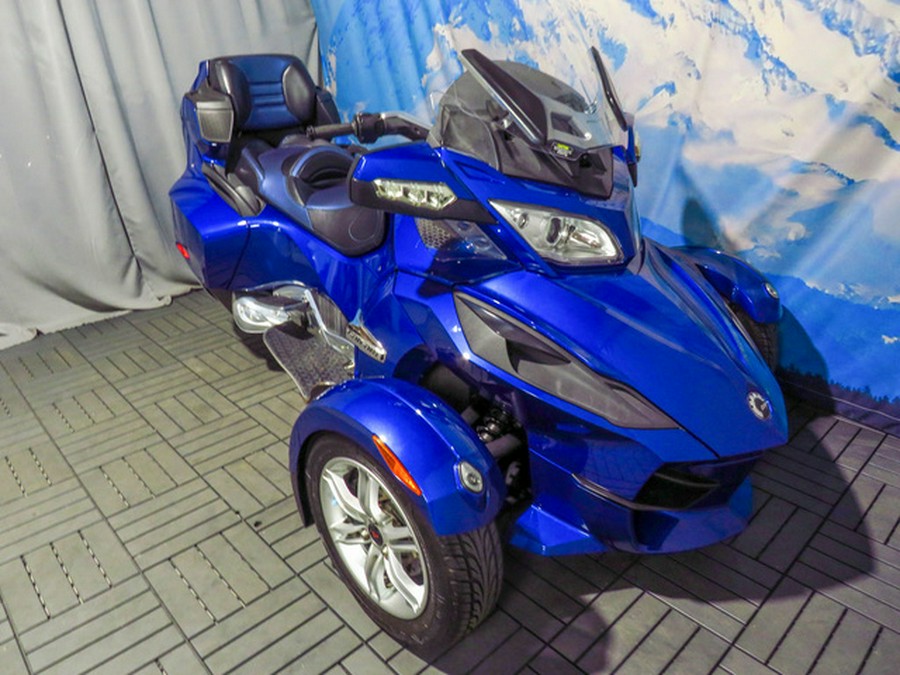 2012 Can-Am Spyder RT Audio & Convenience SE5