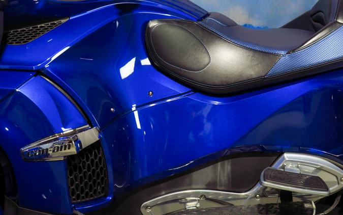 2012 Can-Am Spyder RT Audio & Convenience SE5