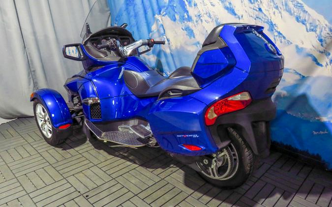 2012 Can-Am Spyder RT Audio & Convenience SE5