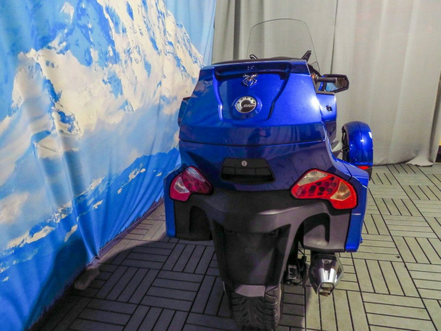 2012 Can-Am Spyder RT Audio & Convenience SE5