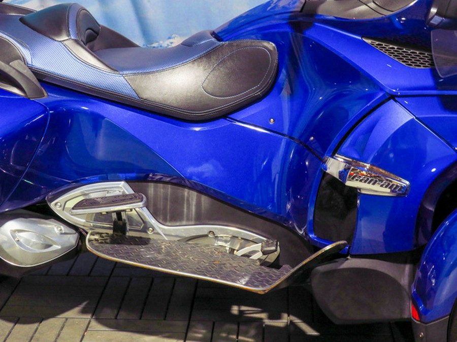 2012 Can-Am Spyder RT Audio & Convenience SE5
