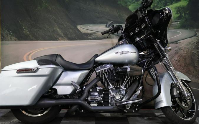 2015 Harley-Davidson® FLHXS - Street Glide® Special