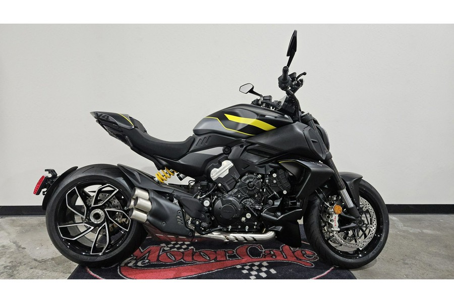 2026 Ducati DIAVEL V4