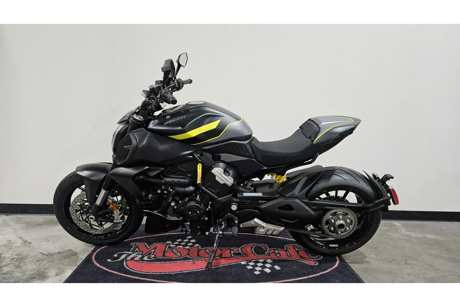 2026 Ducati DIAVEL V4