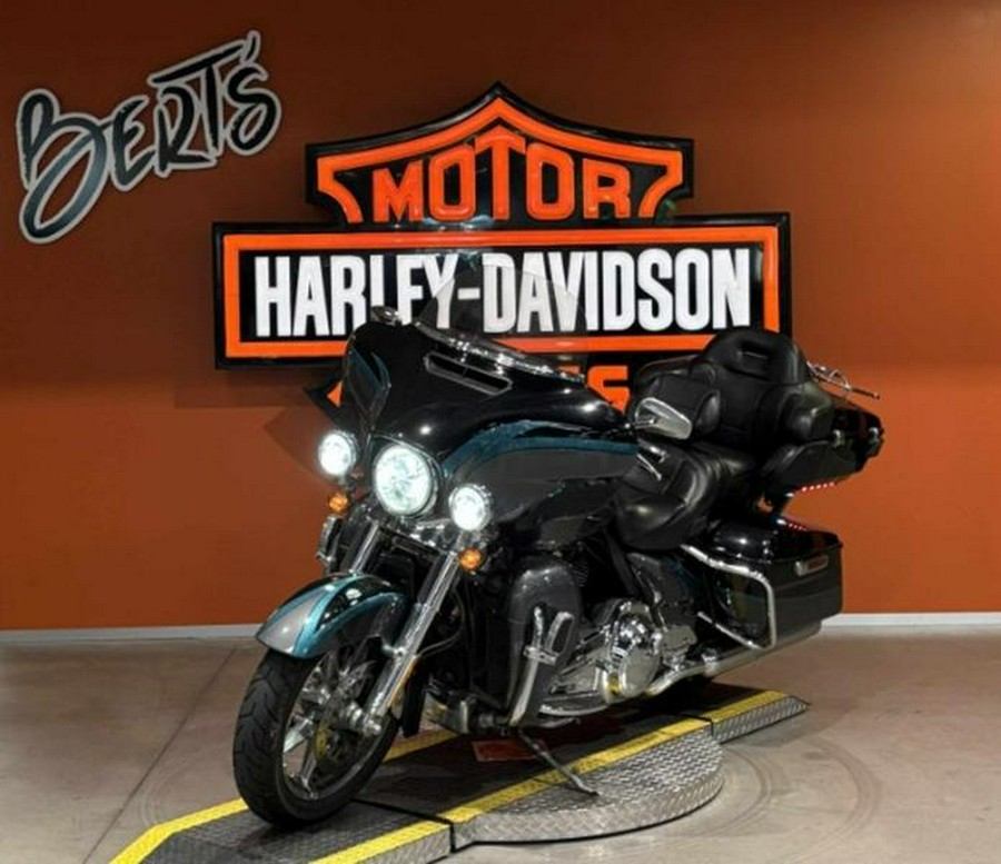 2015 Harley-Davidson® FLHTKSE - CVO™ Limited